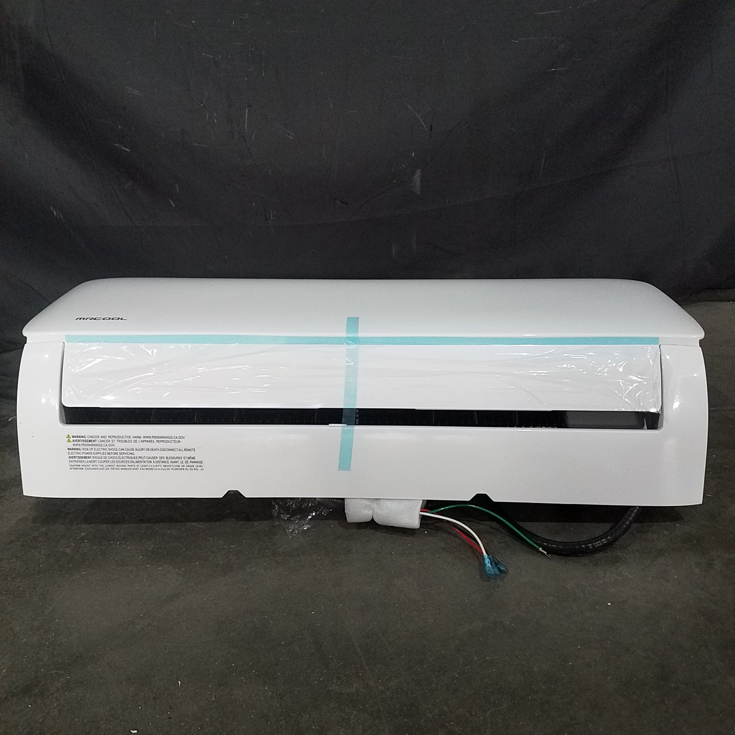 (Scratch/Ding) $1099 MRCOOL EZ-PRO 18,000 BTU 18.5 SEER Ductless Heat Pump Split System - 240V