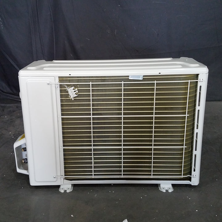 (Scratch/Ding)  MRCOOL Advantage 9,000 BTU 230v 19 SEER Ductless Mini Split Air Conditioner and Heat Pump - 115V